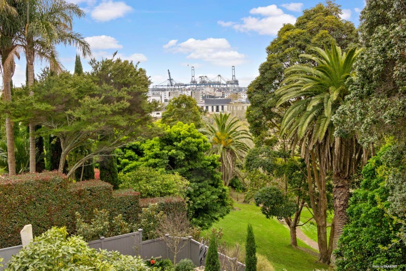 6/26 Scarborough Terrace, Parnell, Auckland - Carousel 1