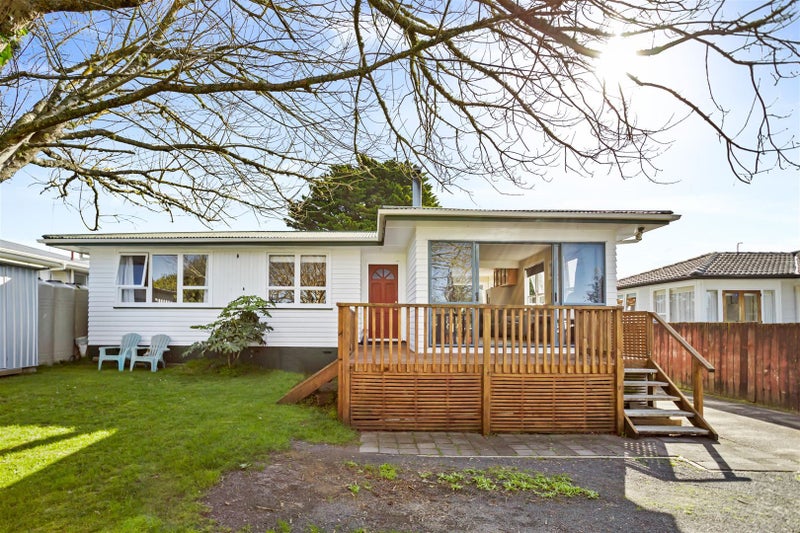 28 Riverpark Crescent, Henderson, Auckland - Carousel 24