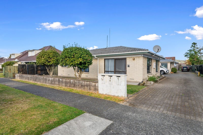22C Malfroy Road, Victoria, Rotorua - Carousel 1