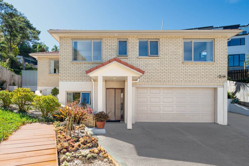 19A Glenfinn Place, Massey, Auckland - Carousel 1