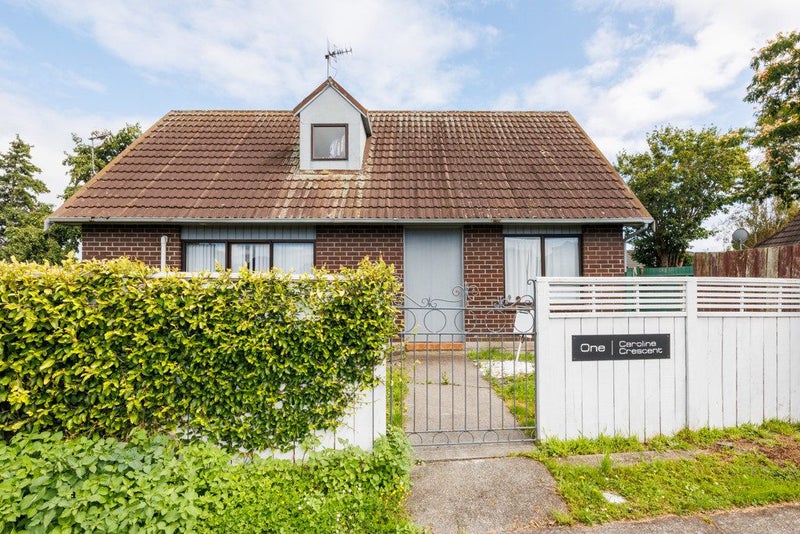 1 Caroline Crescent, Highbury, Palmerston North - Carousel 2