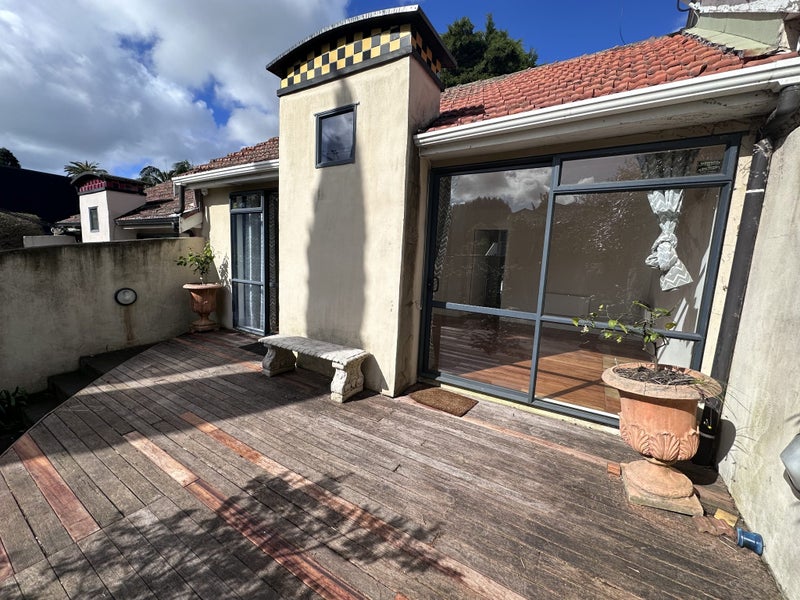 24 Larchwood Avenue, Westmere, Auckland - Carousel 1