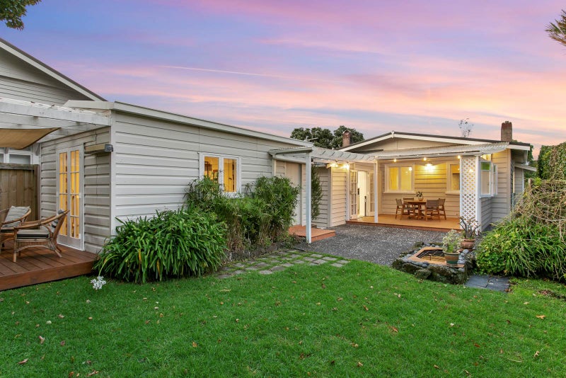 32 Ellerton Road, Mount Eden, Auckland - Carousel 2