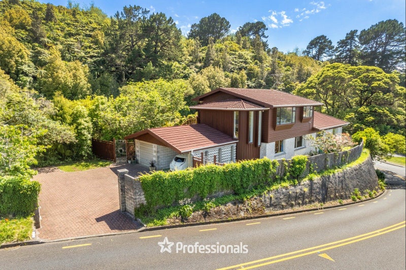 14 Harbour View Road, Harbour View, Lower Hutt - Carousel 1