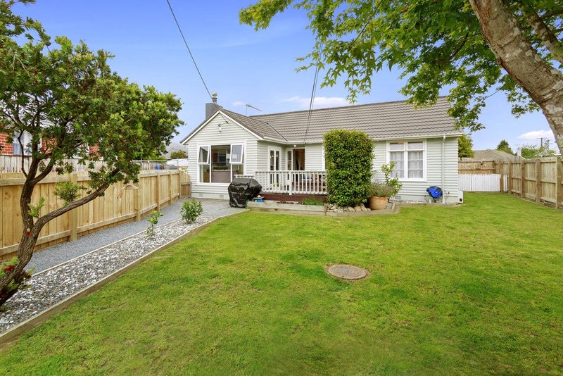 24 Weka Grove, Elderslea, Upper Hutt - Carousel 1
