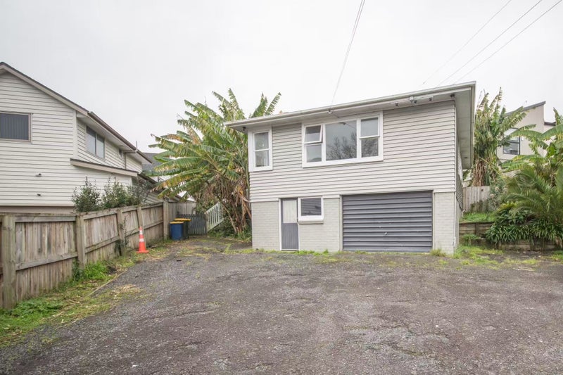 241 Swanson Road, Henderson, Auckland - Carousel 1