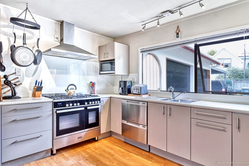 412 Whangaparaoa Road, Stanmore Bay, Whangaparaoa - Carousel 17