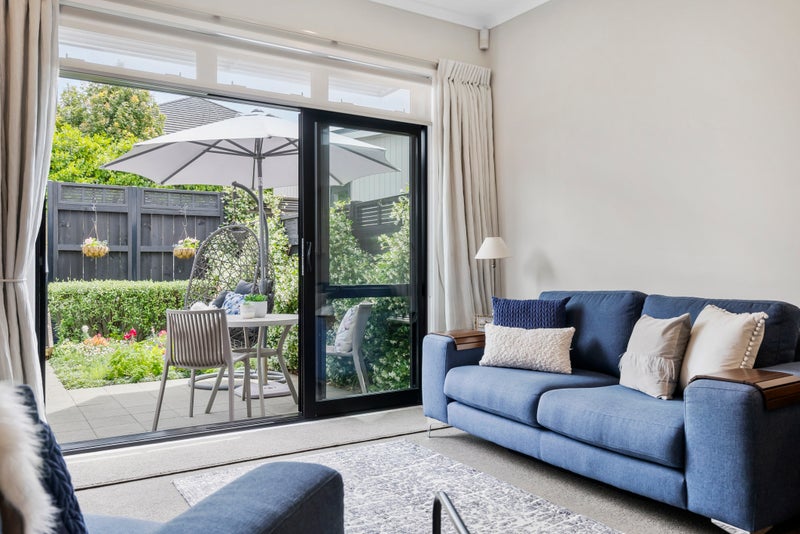 115 Bonair CREScent, Silverdale, Silverdale - Carousel 2