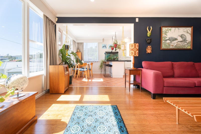 97A Glanmire Road, Newlands, Wellington - Carousel 2