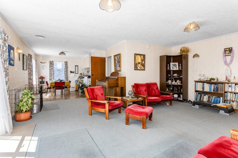 21 Staithes Drive North, Whitby, Porirua - Carousel 2