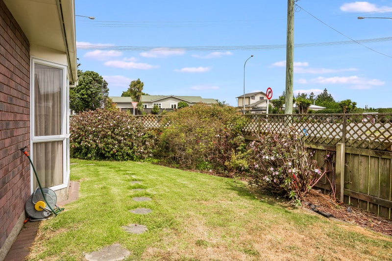 2C James Street, Plimmerton, Porirua - Carousel 14