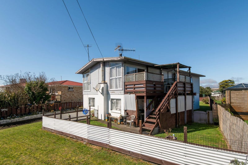 60 Kea Street, Selwyn Heights, Rotorua - Carousel 1