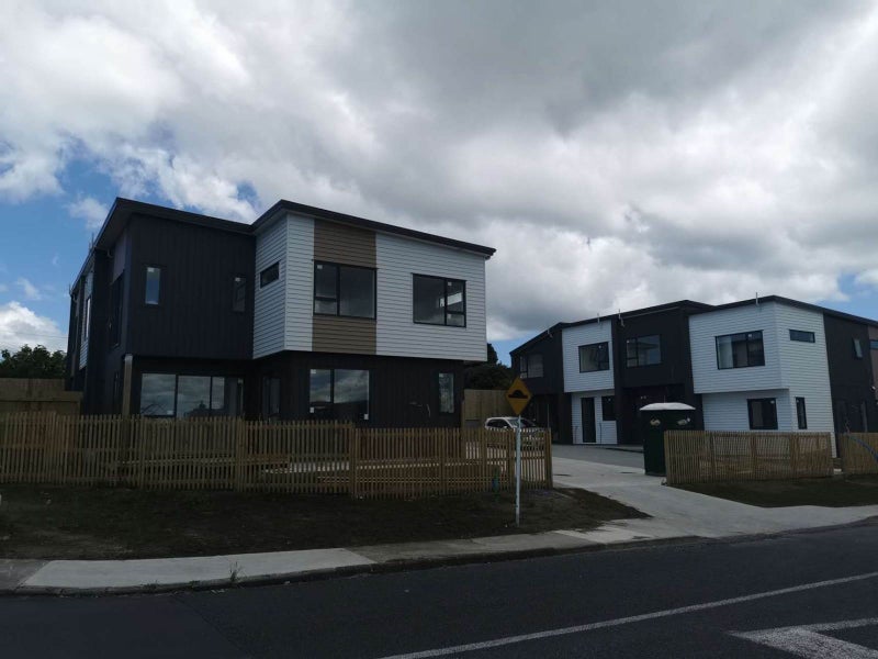 67D Divich Avenue, Te Atatu South, Auckland - Carousel 4