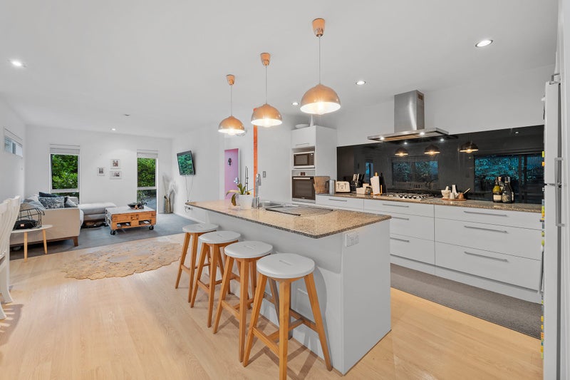 95A Konini road, Titirangi, Auckland - Carousel 2