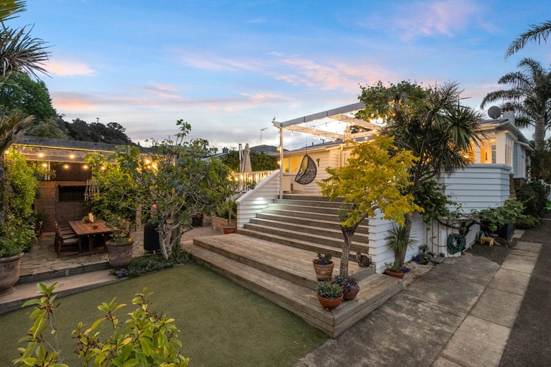 72 Alberton Avenue, Mount Albert, Auckland - Carousel 2