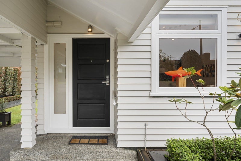 10 Kingsway, Three Kings, Auckland - Carousel 2