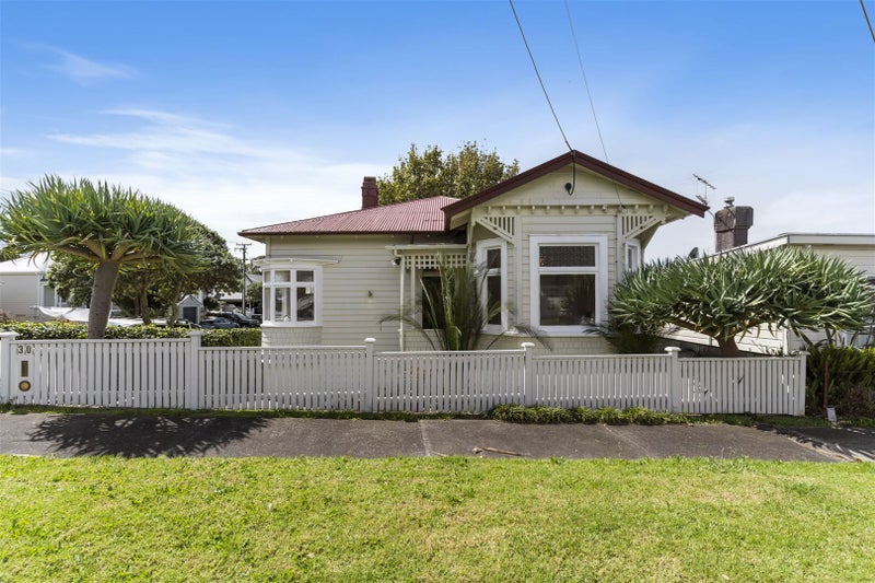 30 Rutland Road, Stanley Point, Auckland - Carousel 1