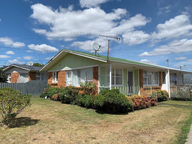 11A Leeds Street, Silverdale, Hamilton - Carousel 1