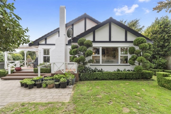 13 Riverview Terrace, Fairfield, Hamilton - Carousel 1