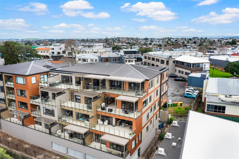 3F/12 Selwyn Road, Howick, Auckland - Carousel 31