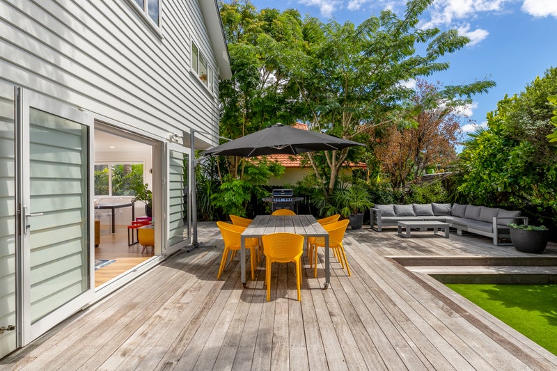 52C Wainui Avenue, Point Chevalier, Auckland - Carousel 2