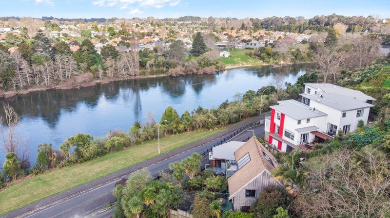 31 Hillsborough Terrace, Hamilton Central, Hamilton - Carousel 33