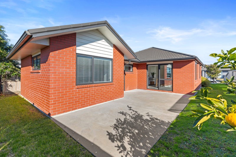 16 Marion Crescent, Papamoa Beach, Papamoa - Carousel 2