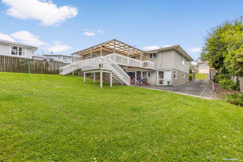 27 Arrow Road, Forrest Hill, Auckland - Carousel 1