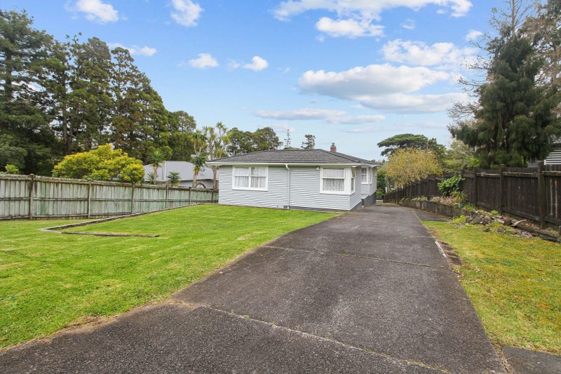 37 Derwent Crescent, Titirangi, Auckland - Carousel 21