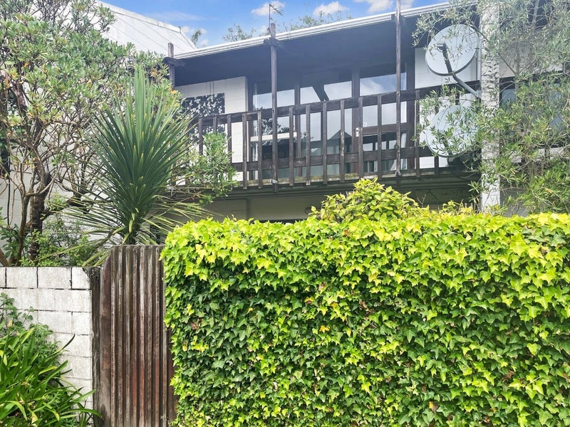 7/25 Winchester Street, Merivale, Christchurch - Carousel 1