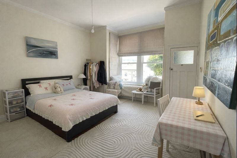 13 Austin Street, Mount Victoria, Wellington - Carousel 2