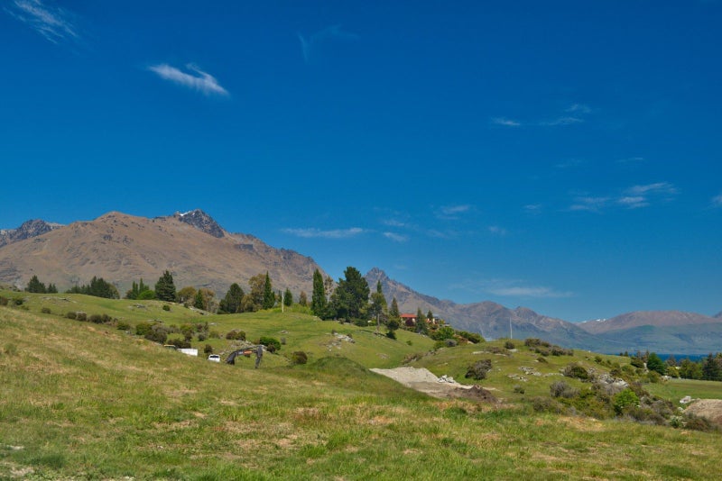 10 Red Deer Rise, Kelvin Heights, Queenstown - Carousel 2