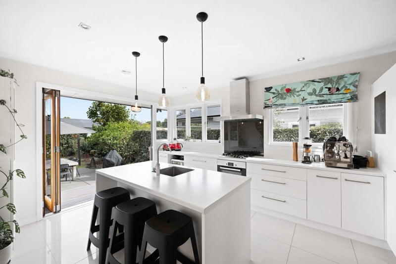 27 Nixon Street, Hamilton East, Hamilton - Carousel 2