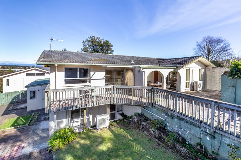 10 Armstrong Grove, Hilltop, Taupo - Carousel 21