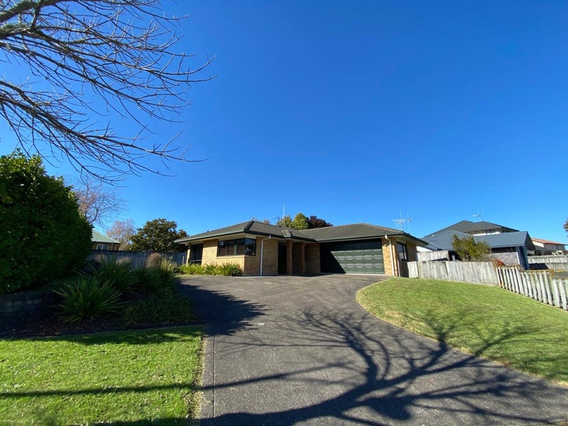 5 Dugald Court, Rototuna, Hamilton - Carousel 1