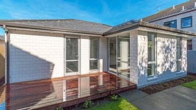 2/11 Hillmorton Street, Hillmorton, Christchurch - Carousel 1