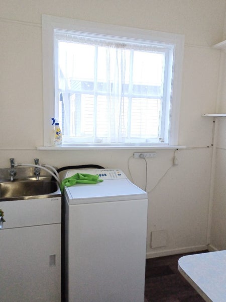 94 Kauri Street, Miramar, Wellington - Carousel 13