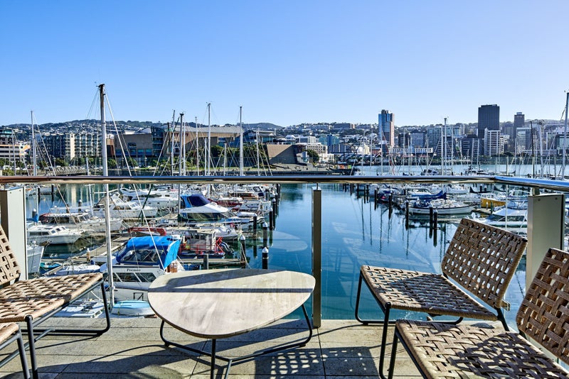2B/4 Clyde Quay Wharf, Te Aro, Wellington - Carousel 1