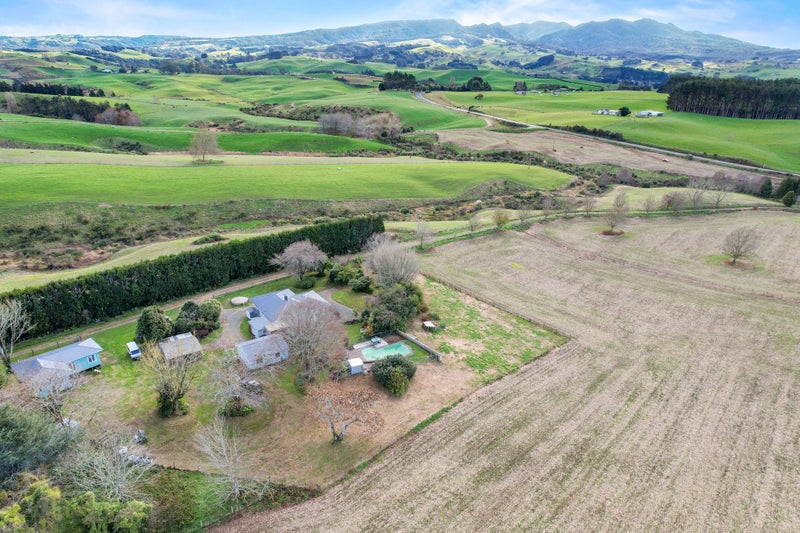 898 Ormsby Road, Puketotara, Pirongia - Carousel 40