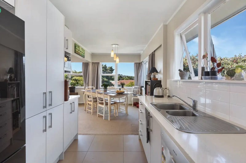 52 Celtic Crescent, Ellerslie, Auckland - Carousel 2