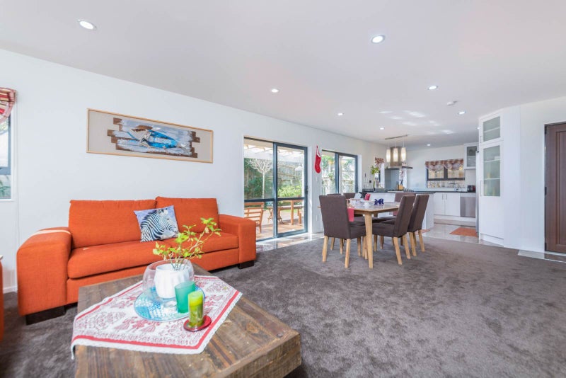 35B Hayr Road, Three Kings, Auckland - Carousel 1