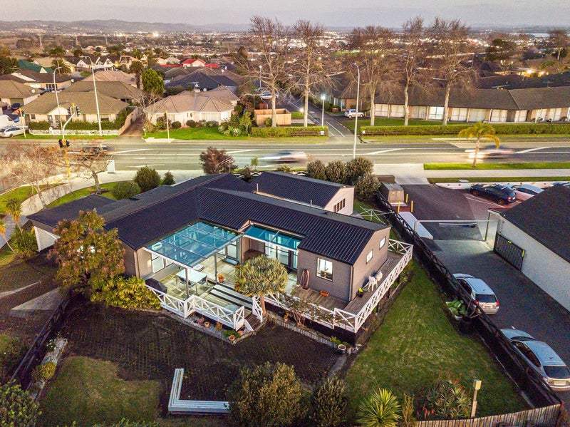 2 Charles Prevost Drive, The Gardens, Auckland - Carousel 1