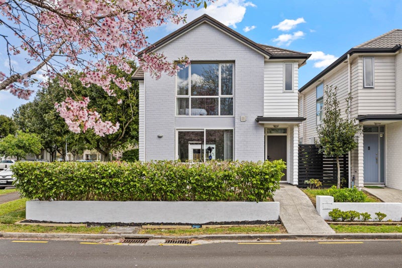 2 McGinty Street, Takanini, Auckland - Carousel 1