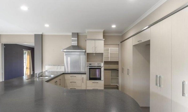 10 Rochdale Close, Bethlehem, Tauranga - Carousel 2