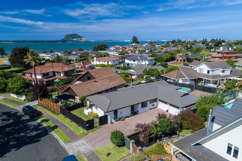 5 Cathray Place, Matua, Tauranga - Carousel 1