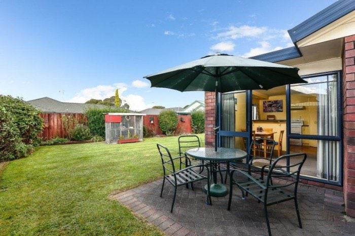 14 Diomede Glade, Flagstaff, Hamilton - Carousel 2