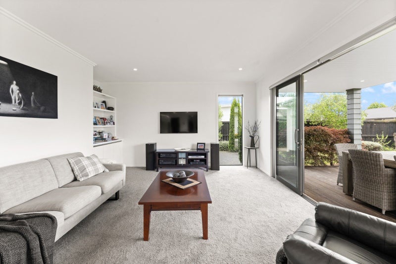 17 Thornly Park Avenue, Mosgiel, Mosgiel - Carousel 2