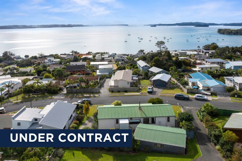 17 Mera Road, Algies Bay, Warkworth - Carousel 1