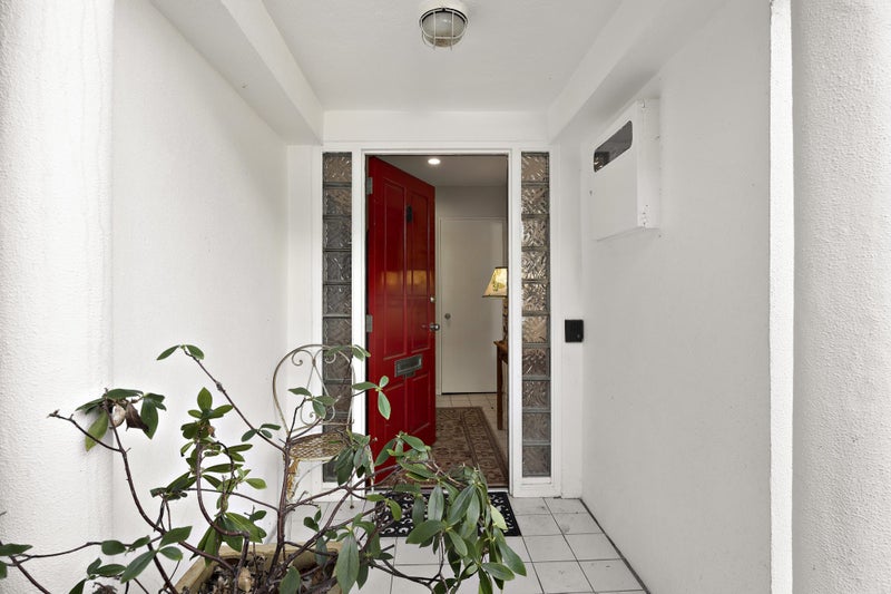 8/14 Harriett Street, Thorndon, Wellington - Carousel 2