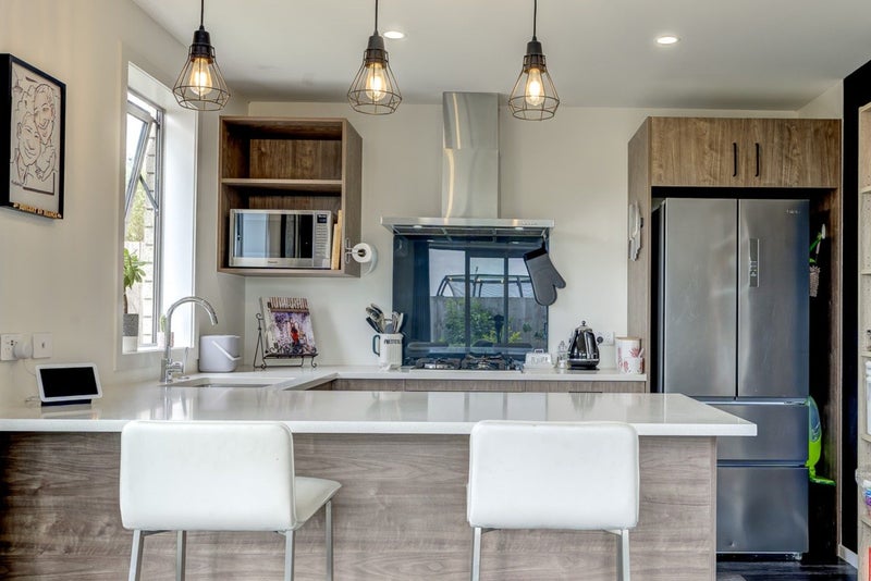 2/10 Mila Paige Close, Glenview, Hamilton - Carousel 2